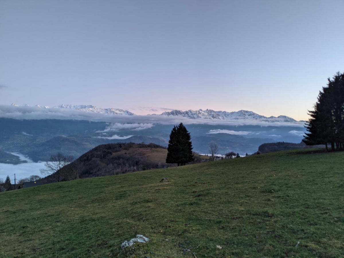 Appartement De Plain-Pied En Montagne Avec Vue Merveilleuse Sur Le Massif De Belledonne Saint Bernard du Touvet Esterno foto
